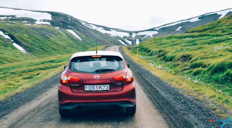 Renting a Car in Iceland → 8 Things to Know 5% Discount!